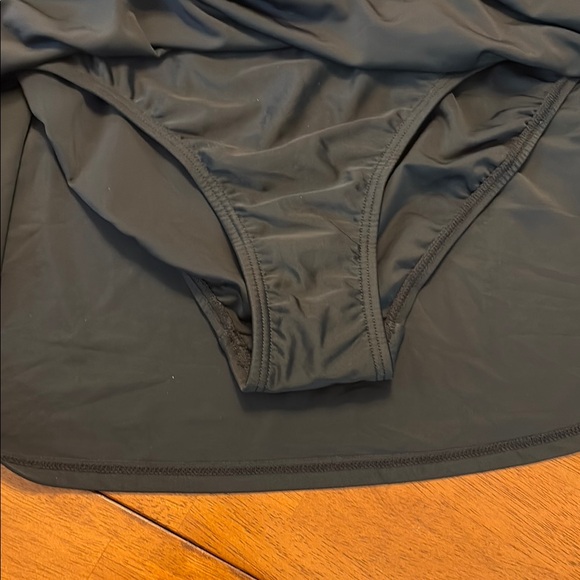 Swimsuits For All Classic Black Swim Skort Size 14 - Picture 4 of 7